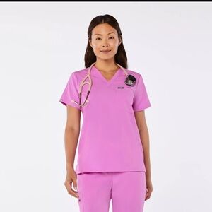 New Pink cloud Women's scrub set- medium regular